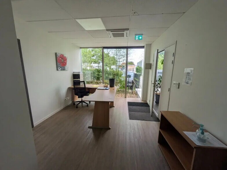 Bureau dans Besançon à louer - Photo de l’immeuble – Image 2 sur 13