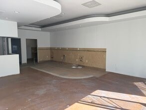 330-390 N Lantana St, Camarillo, CA à louer Photo intérieure– Image 1 sur 5