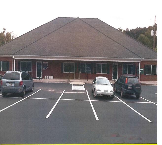 638 Historic Hwy 441 N, Demorest, GA à louer - Photo principale – Image 1 sur 6