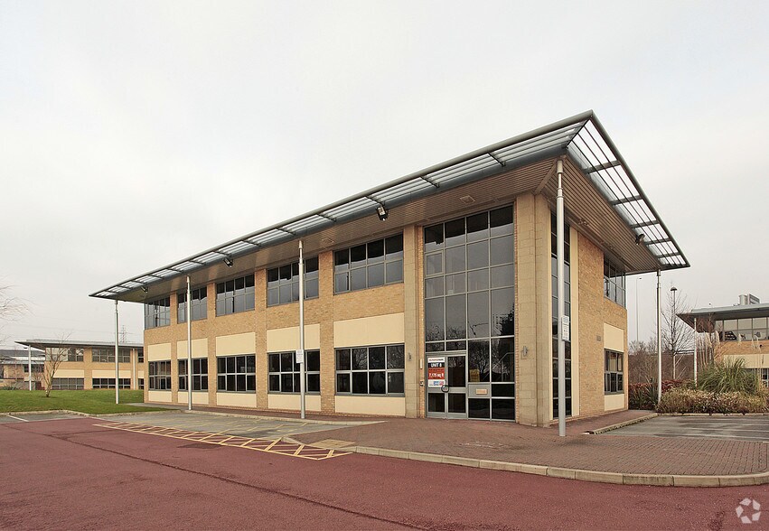 Olympic Way, Warrington à louer - Photo principale – Image 1 sur 2