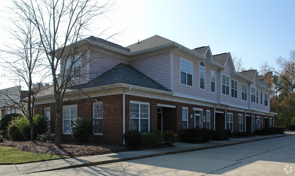 3209 Guess Rd, Durham, NC à louer - Photo principale – Image 1 sur 5