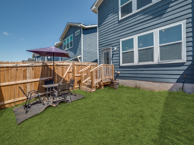 6934 Crestway Rd, San Antonio, TX à vendre - Photo de l’immeuble – Image 3 sur 34
