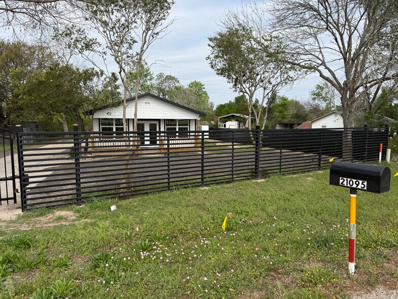 21095 FM 362 Rd, Waller, TX à vendre - Photo de l’immeuble – Image 3 sur 47