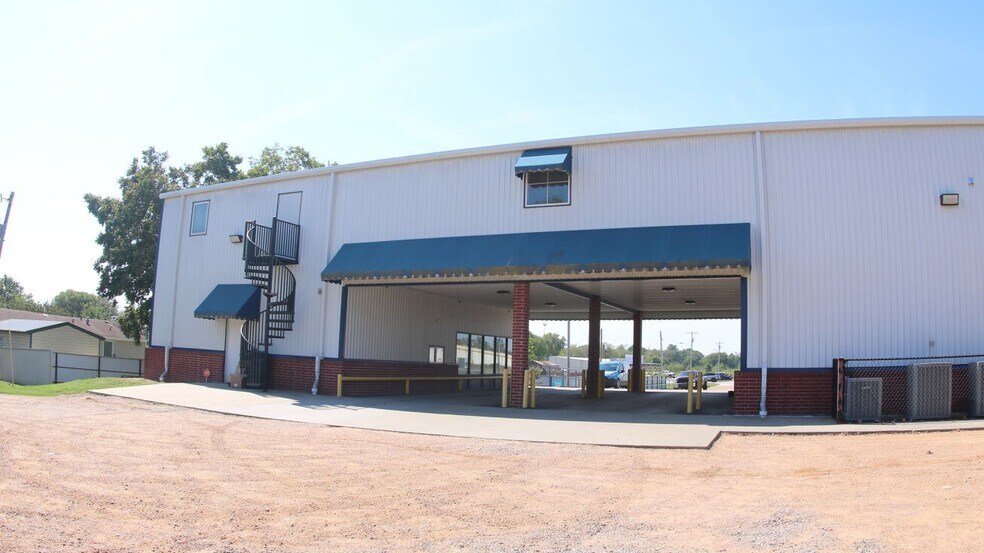 213 E Main St, Calera, OK à vendre - Photo de l’immeuble – Image 3 sur 9