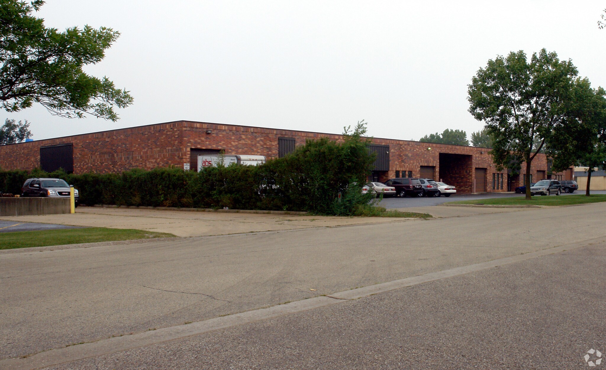 830 Seton Ct, Wheeling, IL à louer Photo principale– Image 1 sur 6