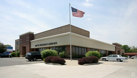1107 S Tillotson Ave, Muncie, IN à louer - Photo de l’immeuble – Image 2 sur 10