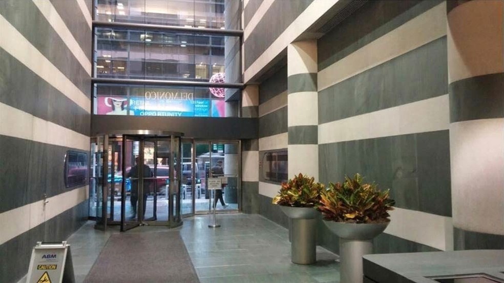 55 E 59th St, New York, NY à louer - Hall d’entrée – Image 1 sur 2