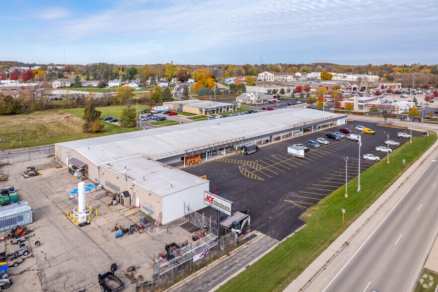 401 Bernard St, Watertown, WI à louer - Aérien – Image 2 sur 4