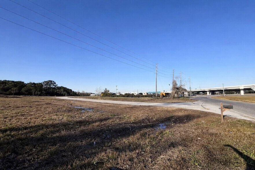11731 C E King Parkway, Houston, TX à vendre - Photo de l’immeuble – Image 3 sur 3