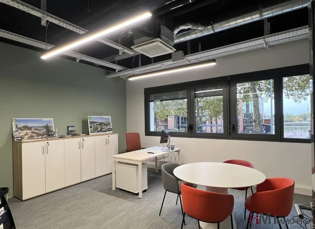 Bureau dans Rouen à louer Photo intérieure– Image 1 sur 11