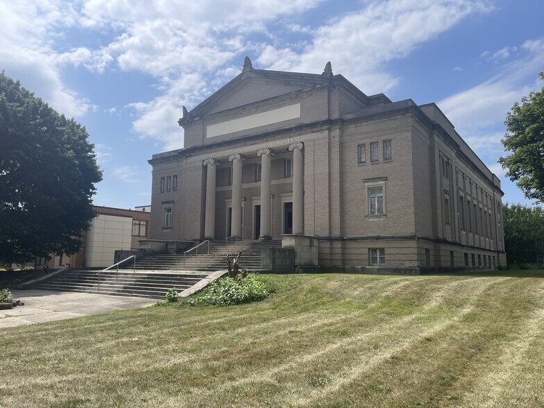 2410 Fairfield Ave, Fort Wayne, IN à vendre - Photo de l’immeuble – Image 3 sur 31