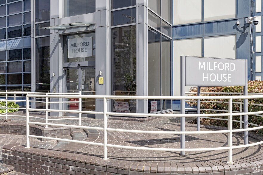 1 Milford St, Swindon à louer - Photo de l’immeuble – Image 3 sur 7