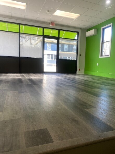 1349 Centre St, Newton, MA à louer - Photo de l’immeuble – Image 3 sur 8