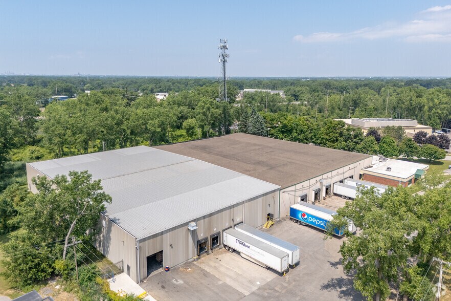 25 Dewberry Ln, Cheektowaga, NY à vendre - Photo de l’immeuble – Image 2 sur 13