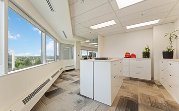1565 Carling Ave, Ottawa, ON à louer Photo intérieure– Image 2 sur 6