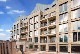 Plus de détails pour 254 Kilburn High Rd, Londres - Local commercial à louer