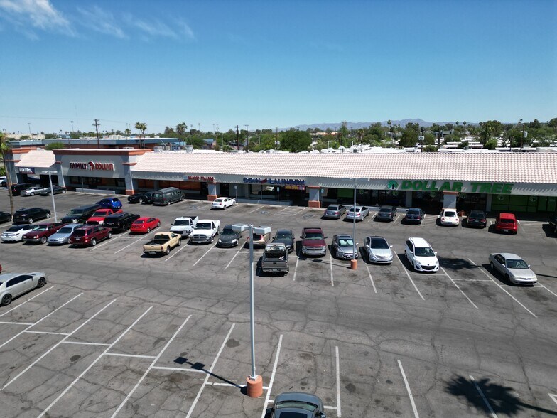 1290 W Prince Rd, Tucson, AZ à louer - Photo de l’immeuble – Image 3 sur 8