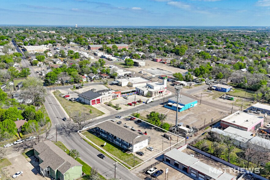 925 N 26th St, Waco, TX à vendre - Photo de l’immeuble – Image 2 sur 3