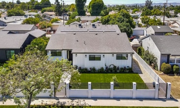 6219 Sylvia Ave, Tarzana, CA à louer Photo de l’immeuble– Image 2 sur 9