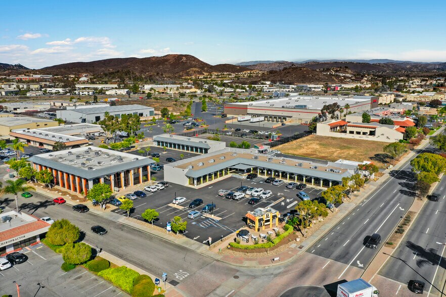 910 W San Marcos Blvd, San Marcos, CA à louer - Aérien – Image 1 sur 35