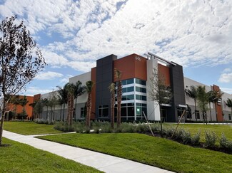 Plus de détails pour 644-646 Park of Commerce Way, Boca Raton, FL - Industriel/Logistique à louer