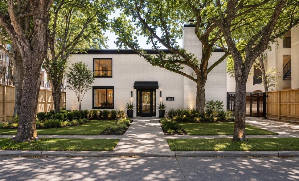 5135 Edloe St, Houston, TX à vendre - Photo de l’immeuble – Image 2 sur 28