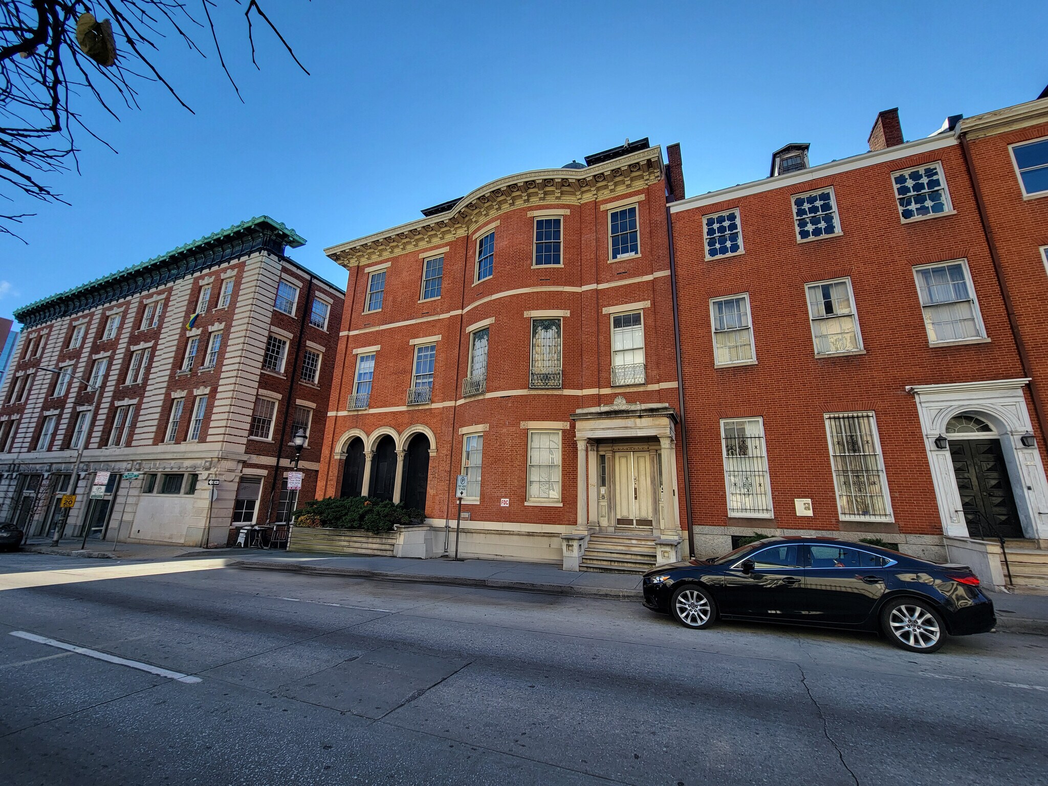7 W Mulberry St, Baltimore, MD à louer Photo de l’immeuble– Image 1 sur 4
