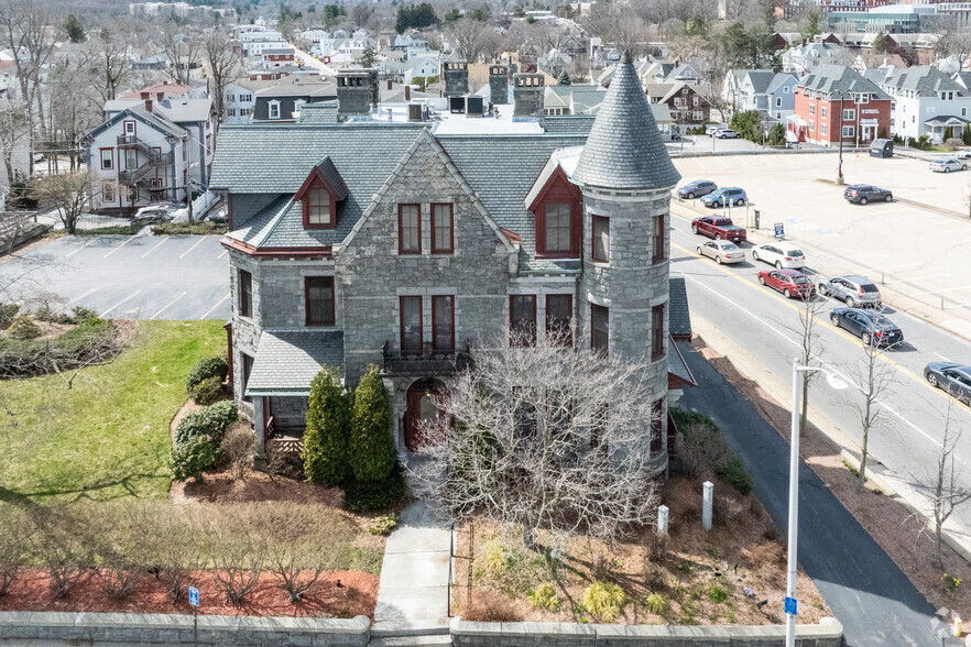 51 Harvard St, Worcester, MA à vendre - Photo de l’immeuble – Image 2 sur 13