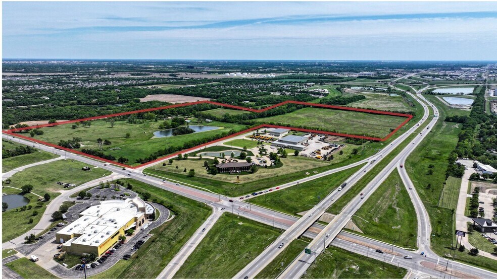 5301 N Hydraulic Ave, Park City, KS à louer - Photo de l’immeuble – Image 3 sur 5