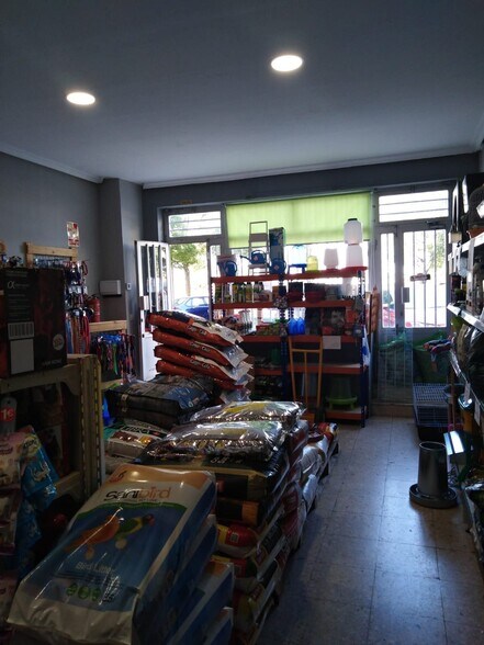Local commercial dans Cáceres, Cáceres à vendre - Photo de l’immeuble – Image 2 sur 4