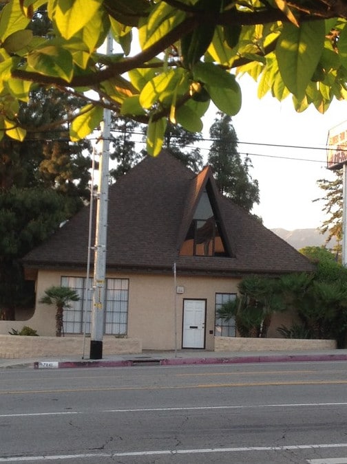 7841 Foothill Blvd, Sunland, CA à louer Photo principale– Image 1 sur 31