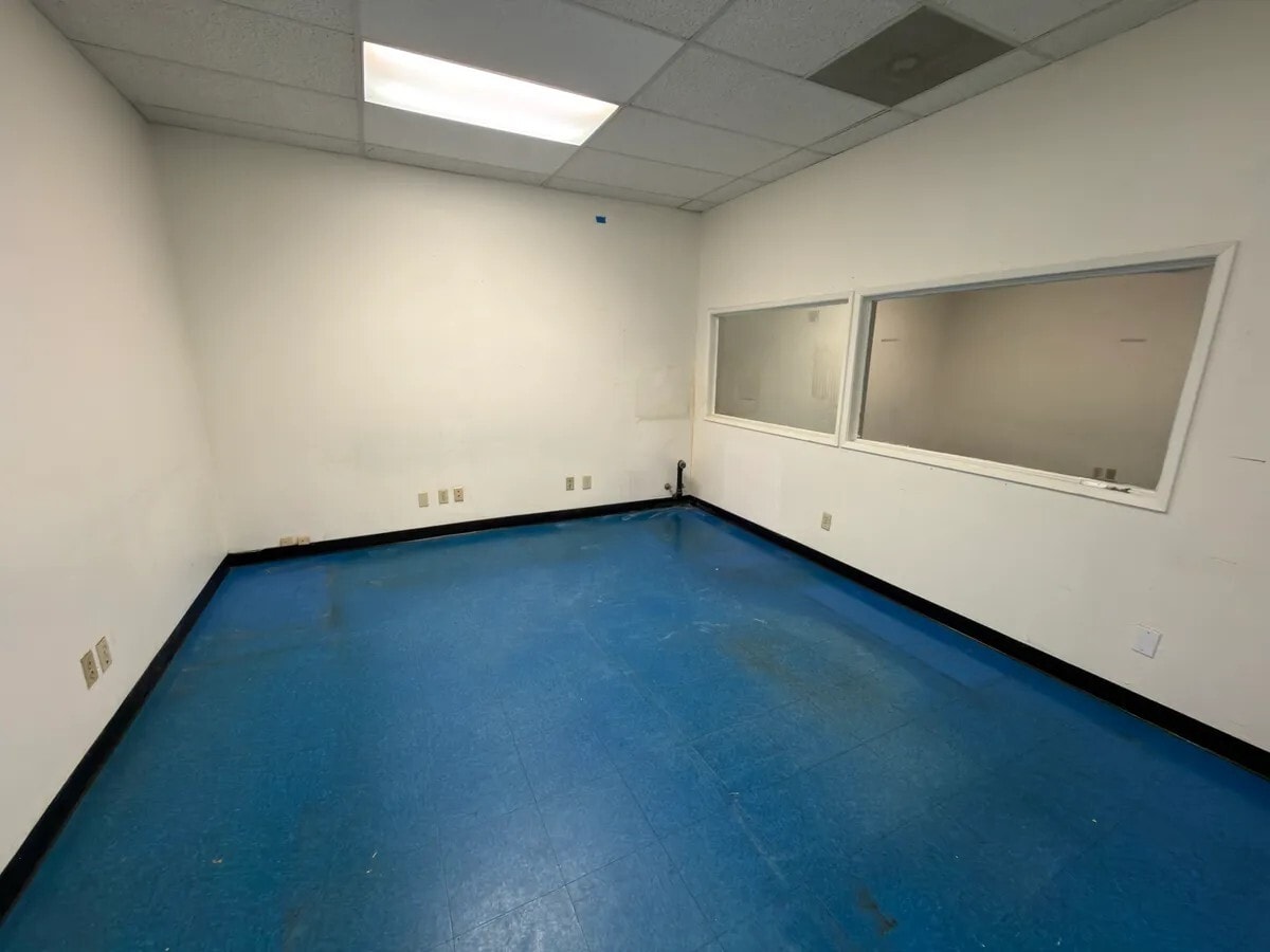 7125 El Cajon Blvd, San Diego, CA à vendre Photo intérieure– Image 1 sur 3