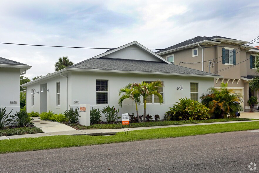 5813 S Macdill Ave, Tampa, FL à vendre - Photo principale – Image 1 sur 17