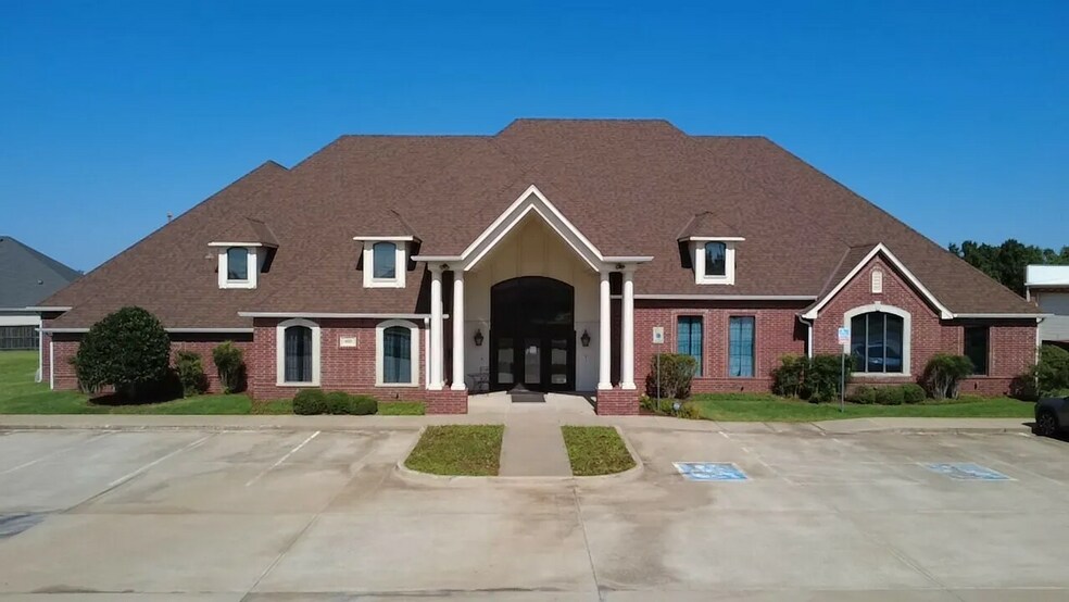 1425 S Fretz Ave, Edmond, OK à vendre - Photo de l’immeuble – Image 3 sur 36