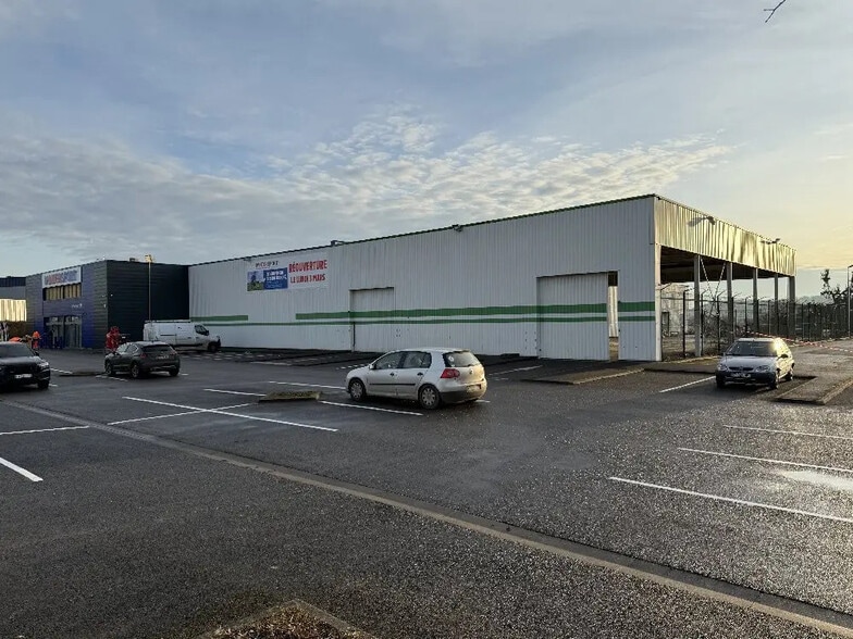 Local commercial dans Soissons à louer - Photo de l’immeuble – Image 1 sur 7