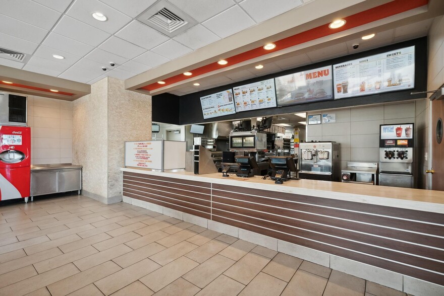 3011 W Washington St, Stephenville, TX à louer - Hall d’entrée – Image 3 sur 39