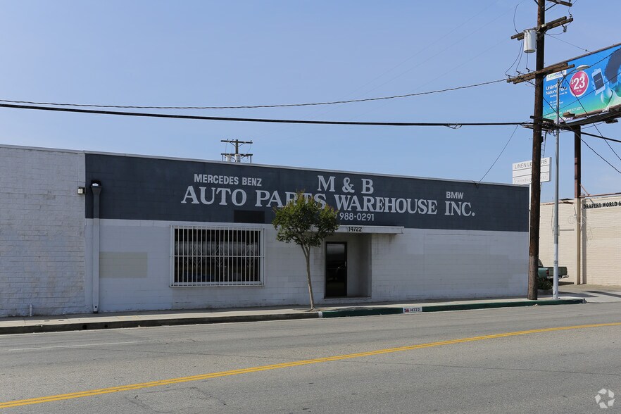 14720-14726 Oxnard St, Van Nuys, CA à louer - Photo de l’immeuble – Image 3 sur 4