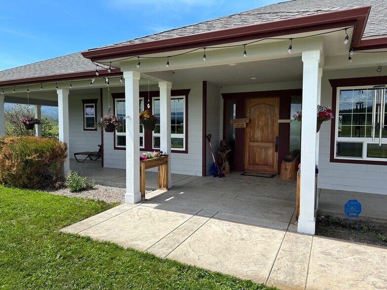 124 Morrison Ln, Bonner, MT à vendre - Photo principale – Image 1 sur 32