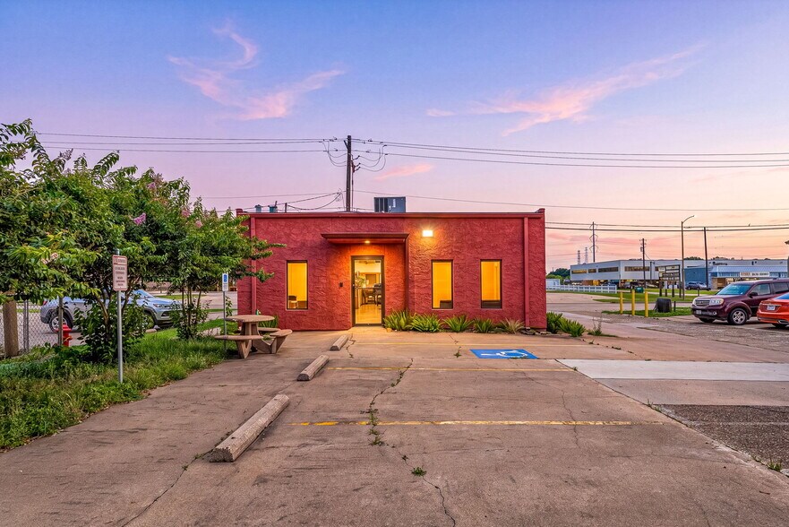 130 W San Augustine St, Deer Park, TX à vendre - Photo de l’immeuble – Image 2 sur 30