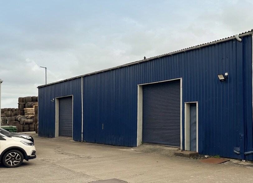 210 Glasgow Rd, Rutherglen à louer - Photo principale – Image 1 sur 5