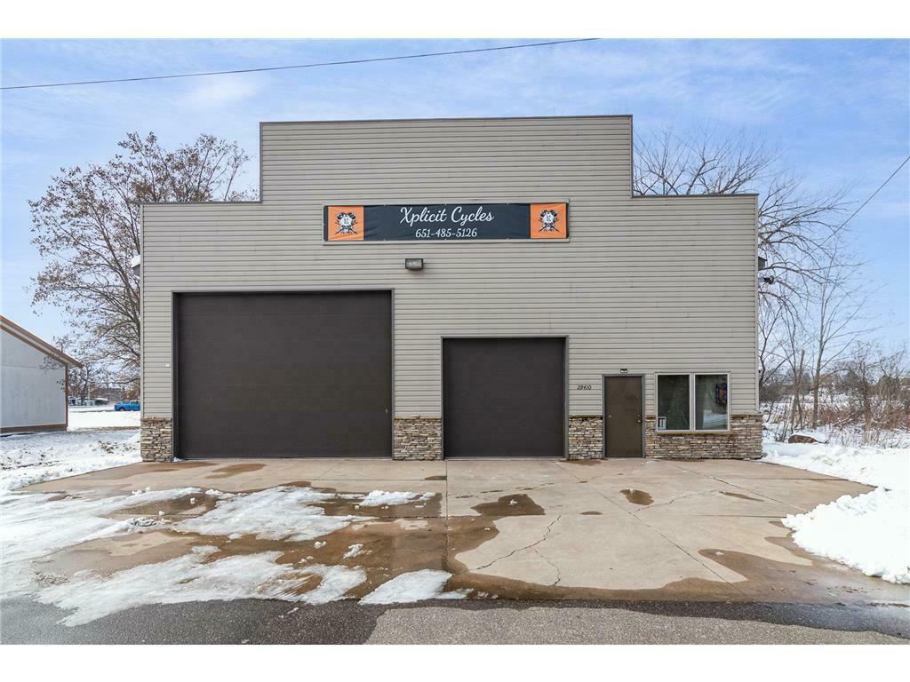 29410 West St, Chisago City, MN à vendre Photo de l’immeuble– Image 1 sur 12