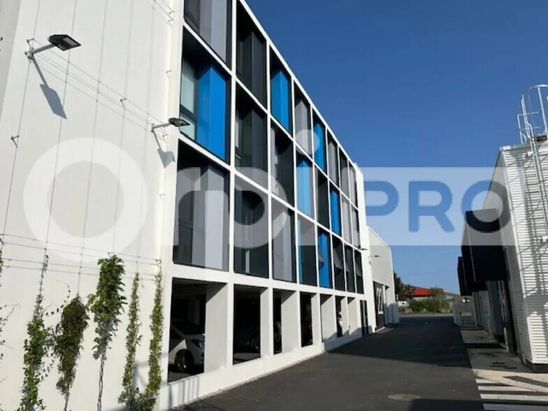 Bureau dans La Rochelle à louer - Photo de l’immeuble – Image 1 sur 4