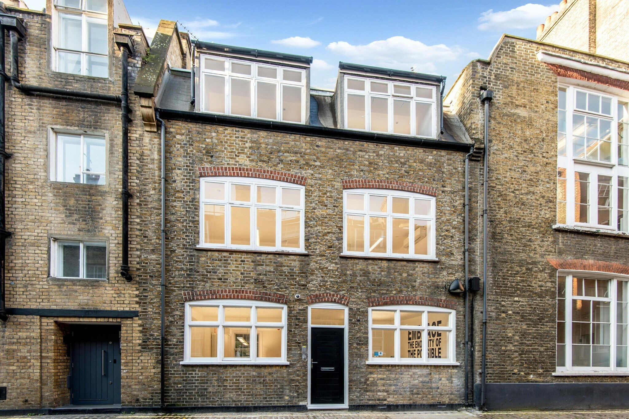 13 David Mews, Londres à louer Photo de l’immeuble– Image 1 sur 9