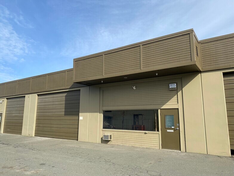 1000 Piner Rd, Santa Rosa, CA à louer - Photo de l’immeuble – Image 3 sur 3