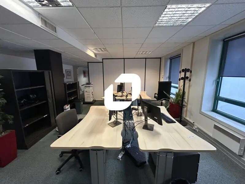 Bureau dans Melun à louer Photo intérieure– Image 1 sur 11