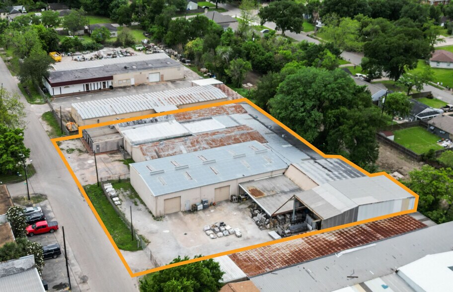 6302 Saint Augustine St, Houston, TX à louer - Photo principale – Image 1 sur 31