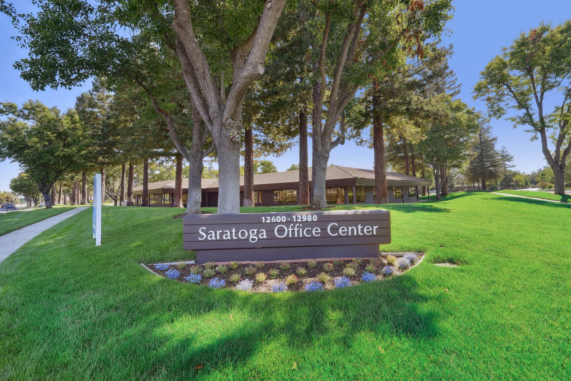 12900 Saratoga Ave, Saratoga, CA à louer Photo intérieure– Image 1 sur 7