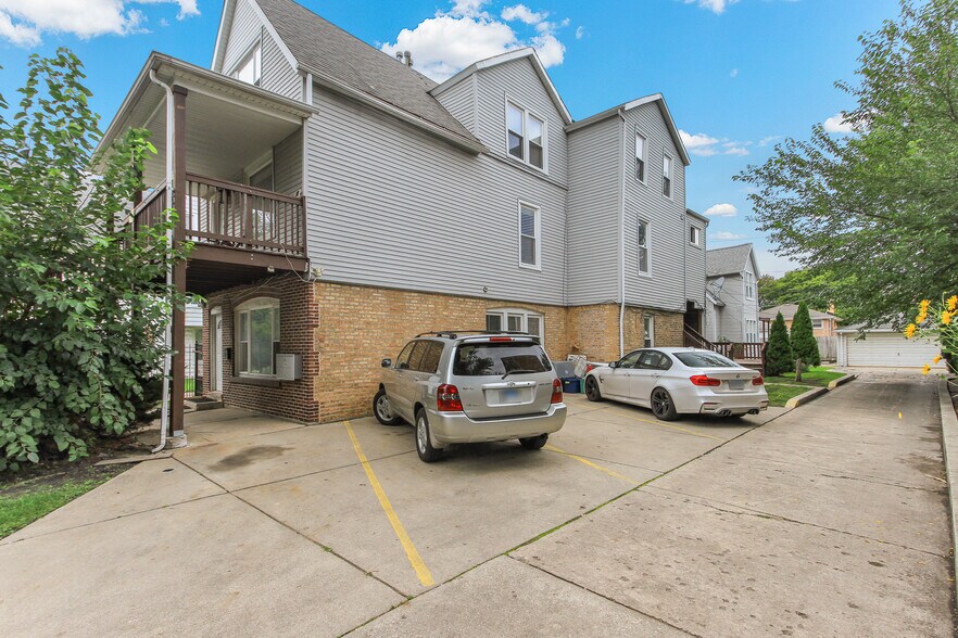 6046 W Giddings, Chicago, IL à vendre - Photo de l’immeuble – Image 2 sur 38