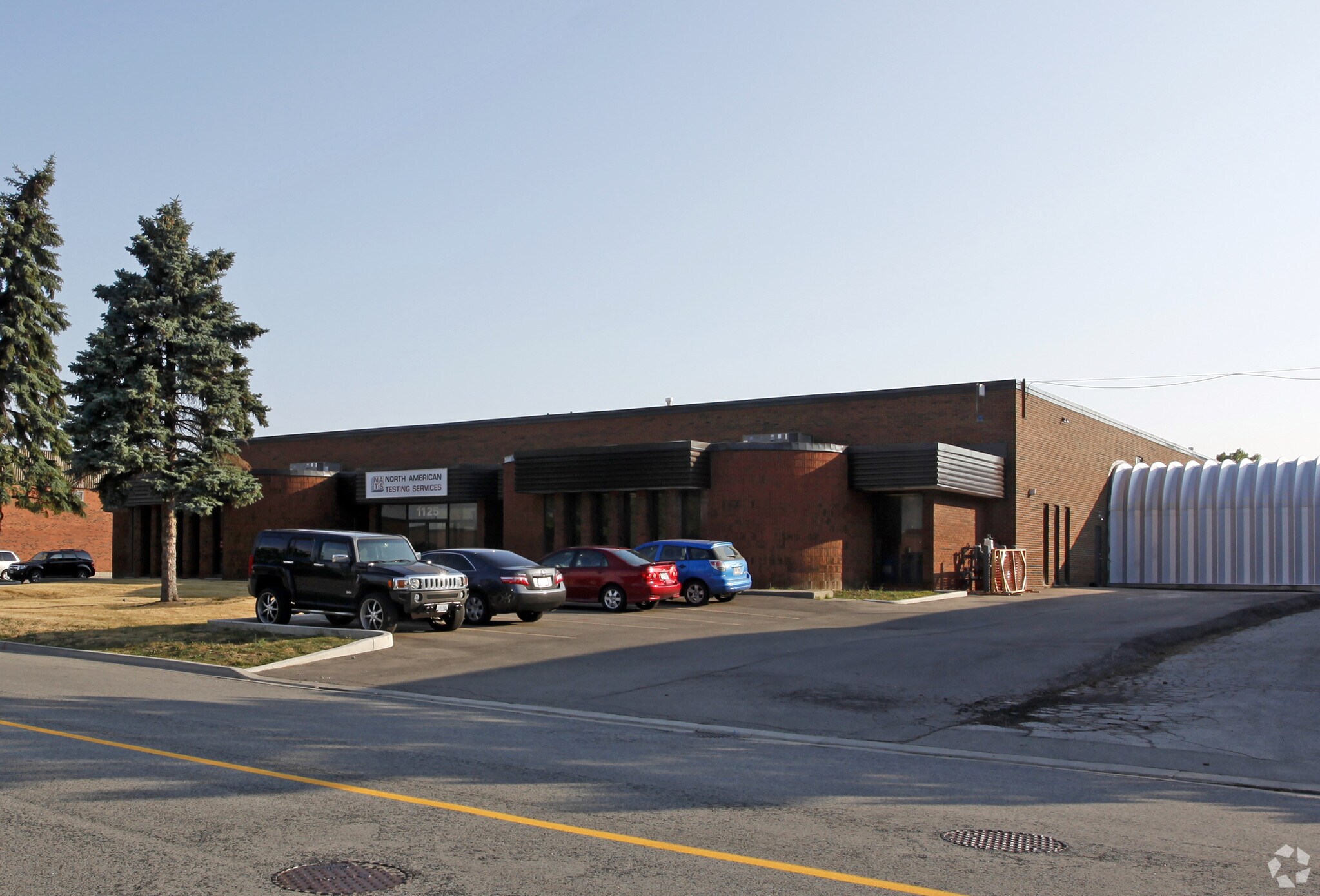 1125 Aerowood Dr, Mississauga, ON à louer Photo principale– Image 1 sur 3