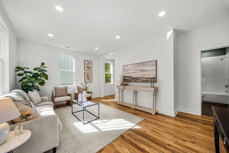 2626 Harvard Ave, Durham, NC à vendre - Photo intérieure – Image 3 sur 11